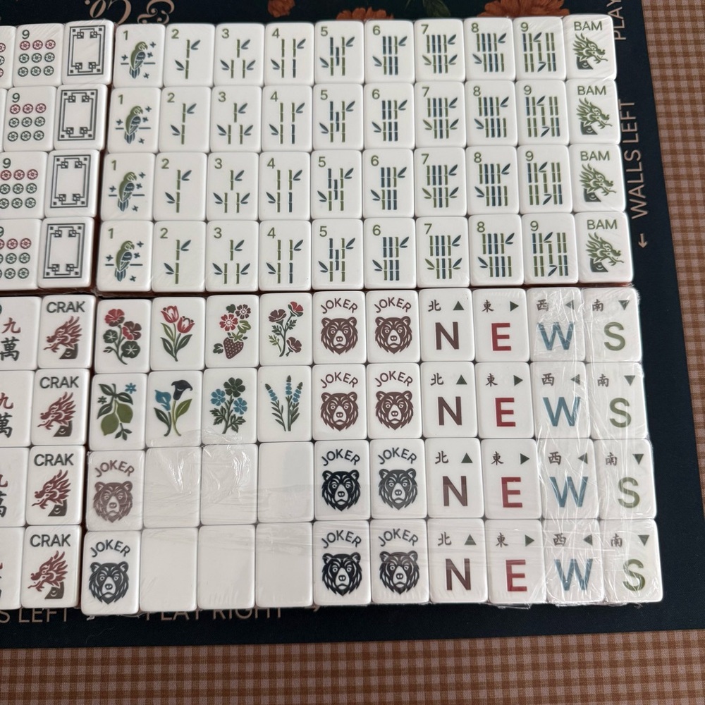 NEW American mahjong tile set, navy blue, bears at jokers